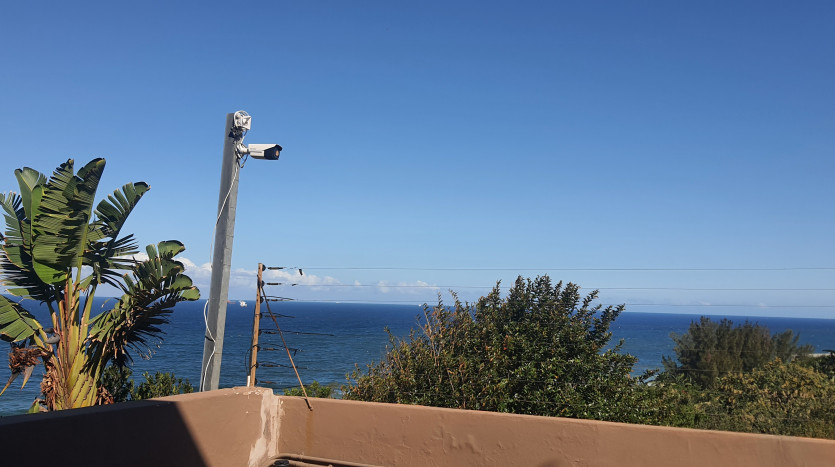 2 Bedroom Apartment with 180 ° Sea Views Property Images