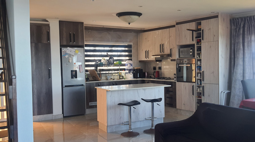 2 Bedroom Apartment with 180 ° Sea Views Property Images