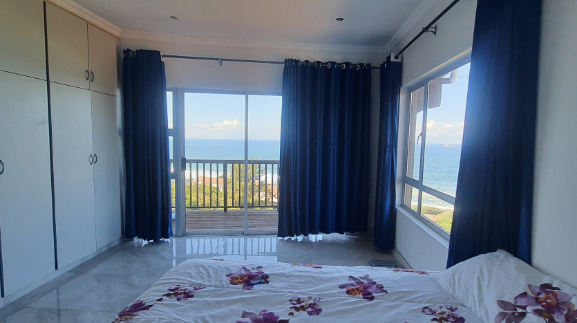 2 Bedroom Apartment with 180 ° Sea Views Property Images