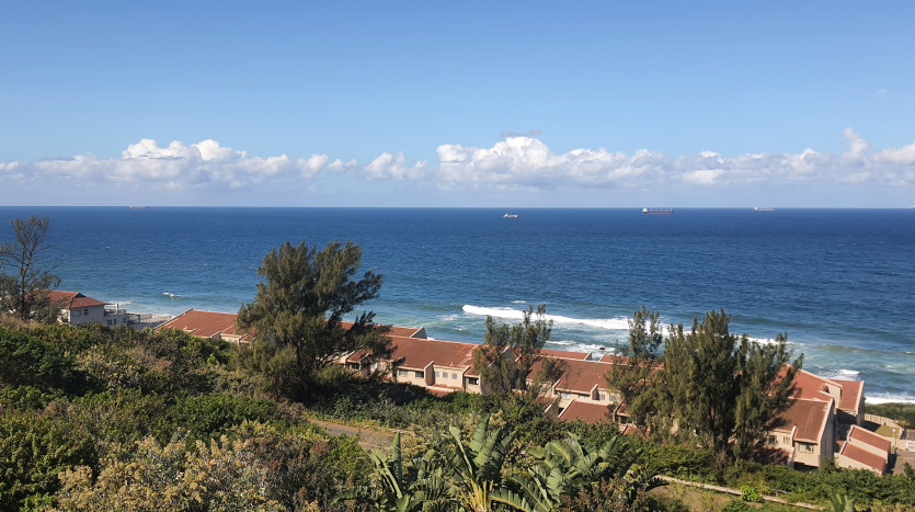 2 Bedroom Apartment with 180 ° Sea Views Property Images