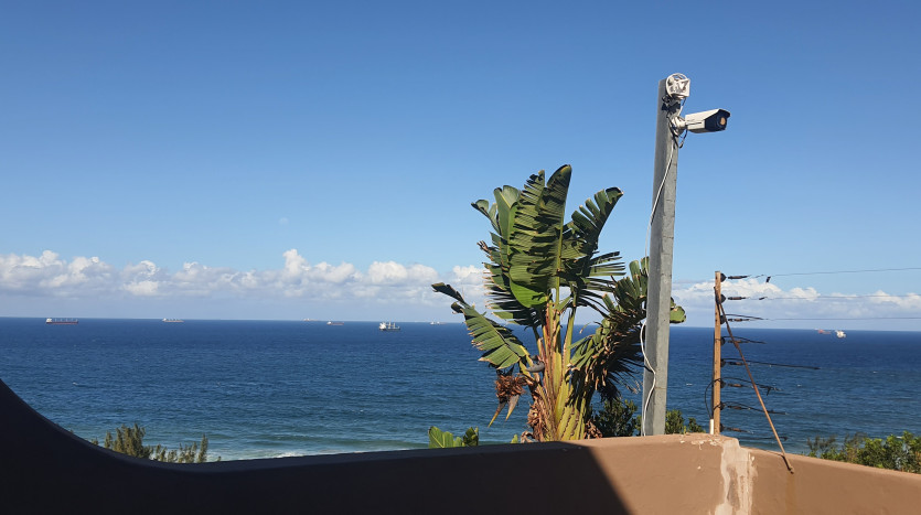 2 Bedroom Apartment with 180 ° Sea Views Property Images