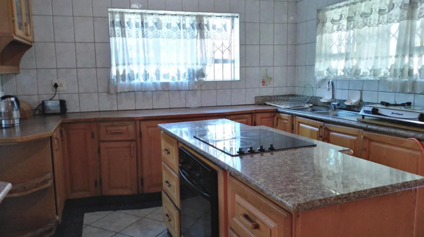 4 Bedroom Home in Sea Cow Lake Property Images