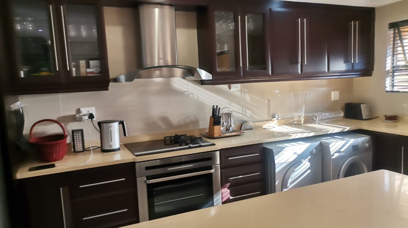 4 Bedroom Penthouse Opposite Gateway Property Images