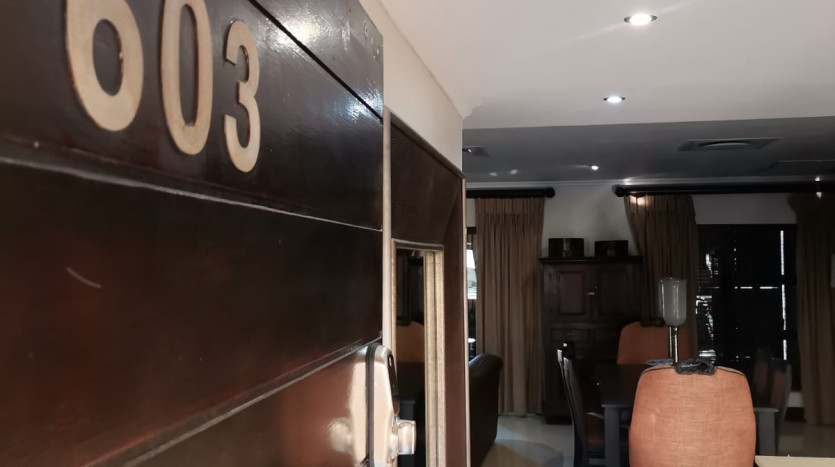 4 Bedroom Penthouse Opposite Gateway Property Images