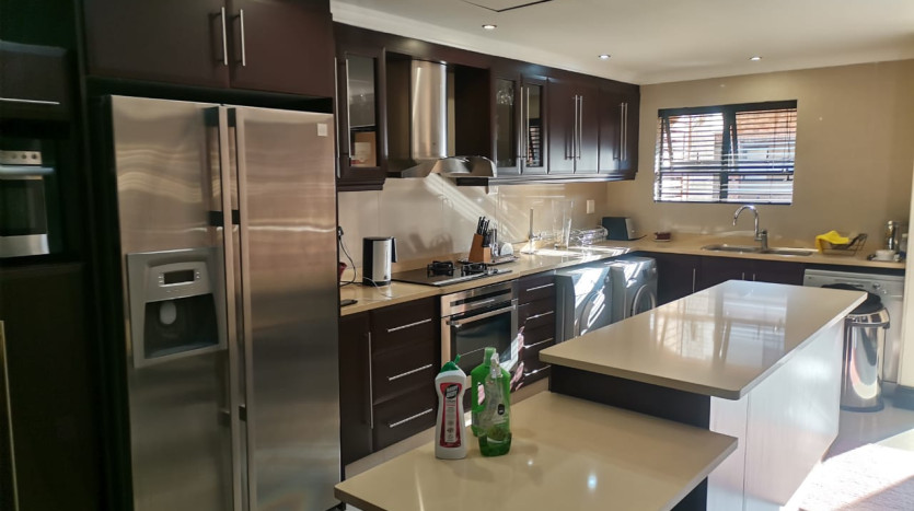 4 Bedroom Penthouse Opposite Gateway Property Images