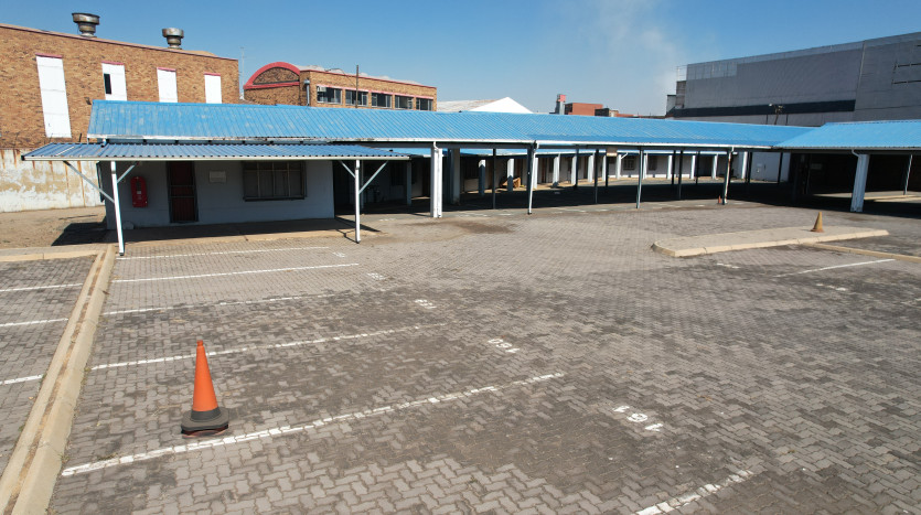 TELKOM PORTFOLIO: Large Industrial Property in Village Deep Property Images