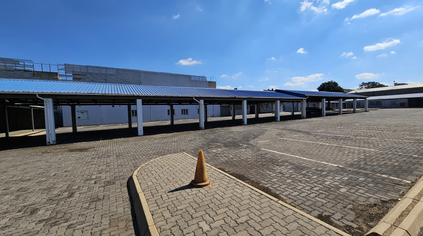 TELKOM PORTFOLIO: Large Industrial Property in Village Deep Property Images