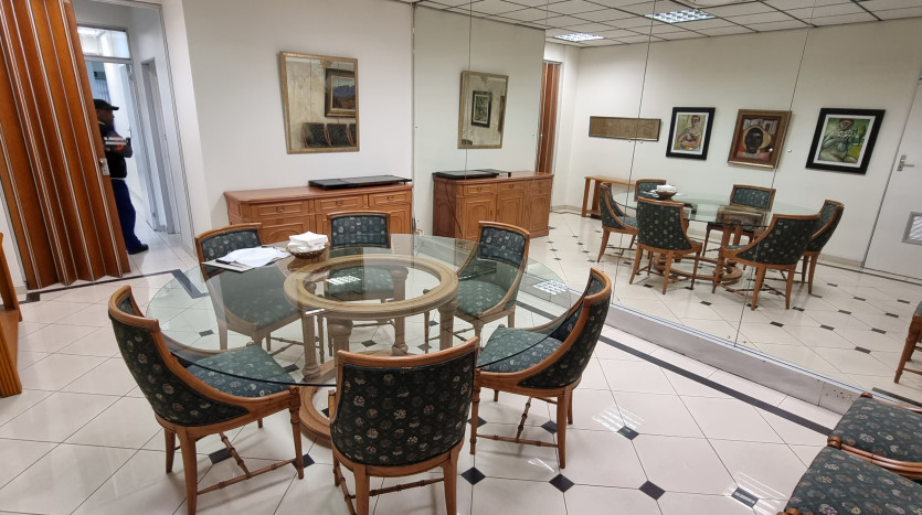 ± 2 650 m² Commercial Property In Durban CBD Property Images