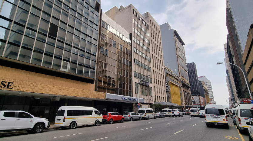 ± 2 650 m² Commercial Property In Durban CBD Property Images
