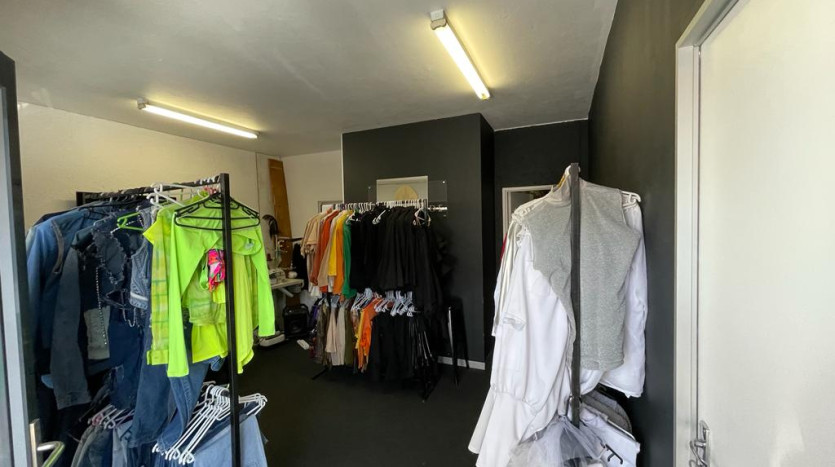 Mini Industrial Unit Property Images