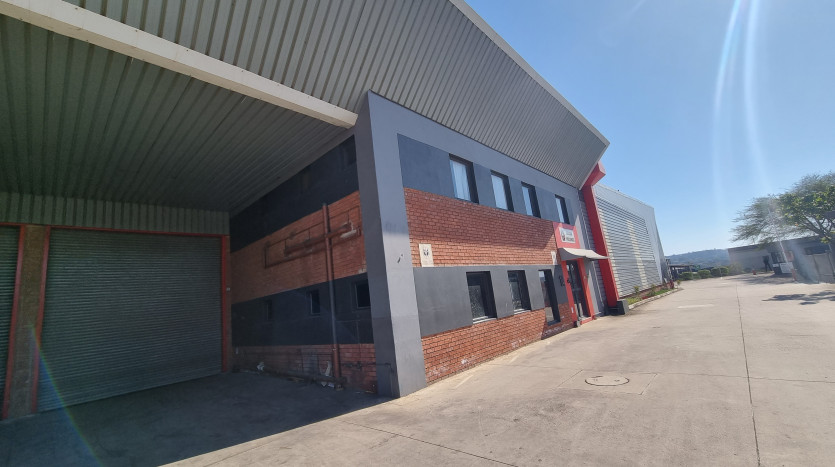 ± 642 m² Mini Factory Located in Cornubia Property Images