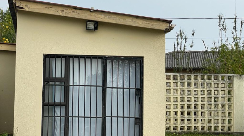 3 Bedroom House & Garage Property Images