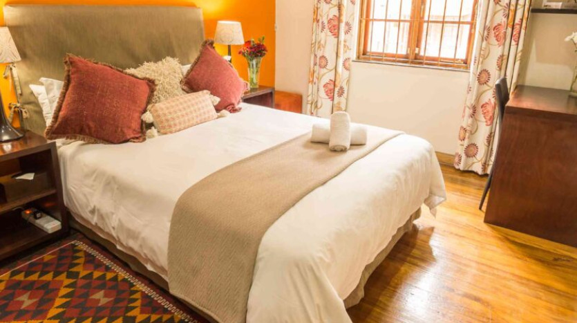 4 Star Guest House In Glenwood Property Images