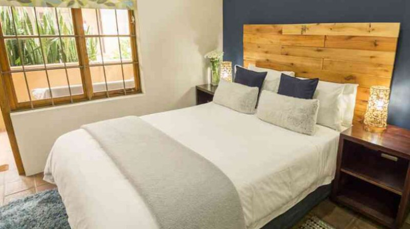 4 Star Guest House In Glenwood Property Images