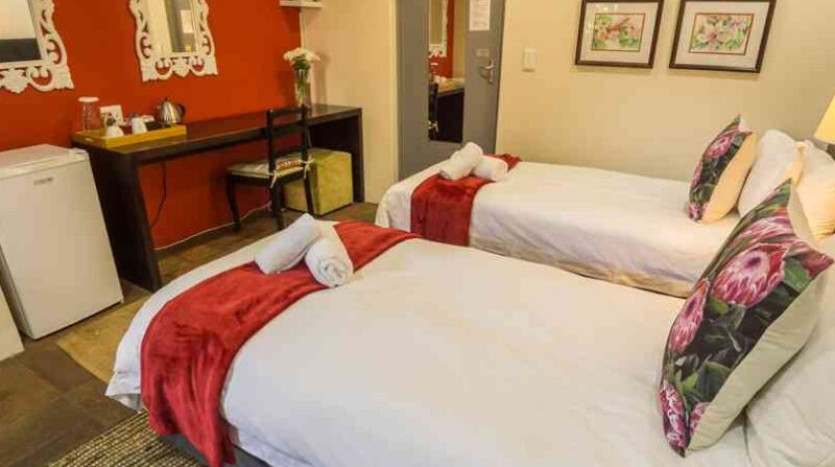 4 Star Guest House In Glenwood Property Images