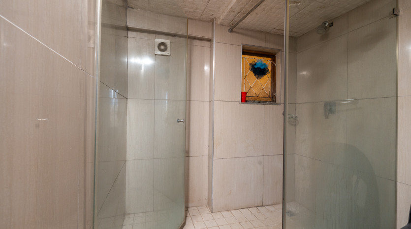 Large Family Home or Student Accommodation in Carrington Heights Property Images