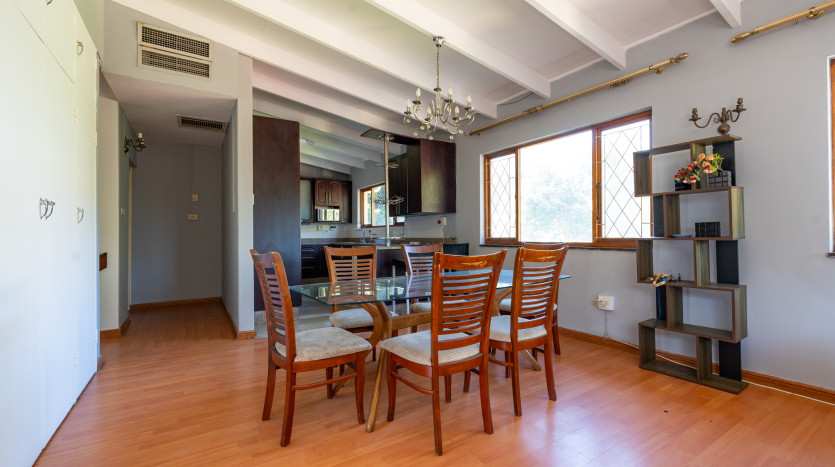 Large Family Home or Student Accommodation in Carrington Heights Property Images