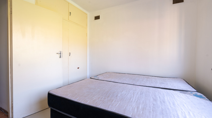 Large Family Home or Student Accommodation in Carrington Heights Property Images