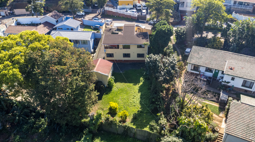 Large Family Home or Student Accommodation in Carrington Heights Property Images