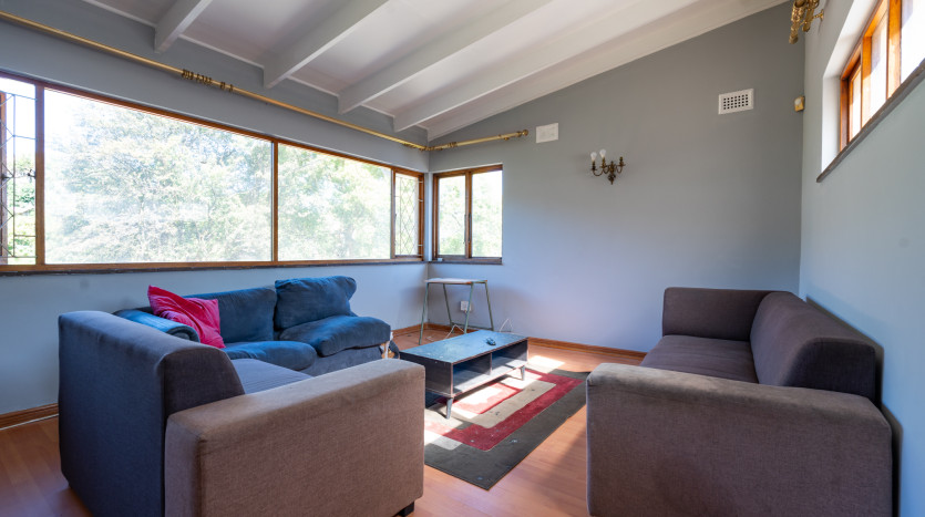 Large Family Home or Student Accommodation in Carrington Heights Property Images