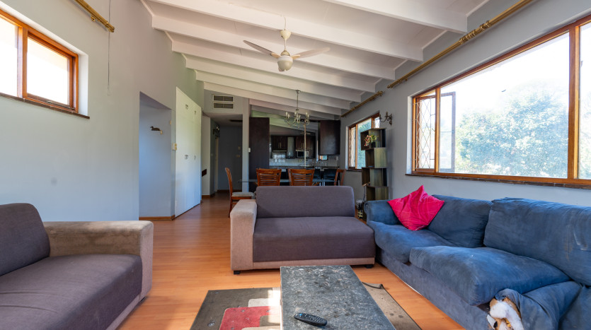 Large Family Home or Student Accommodation in Carrington Heights Property Images