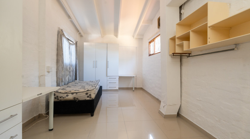 Large Family Home or Student Accommodation in Carrington Heights Property Images