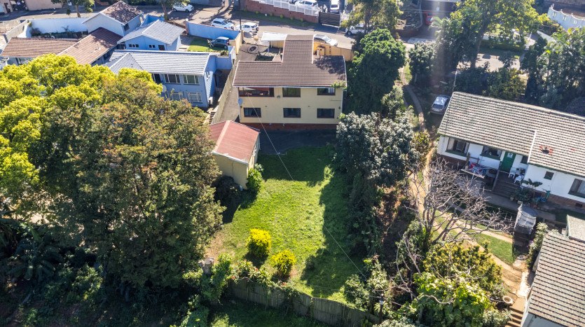 Large Family Home or Student Accommodation in Carrington Heights Property Images