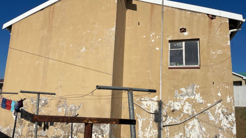 3 Bedroom Home in Phakamisa Property Images