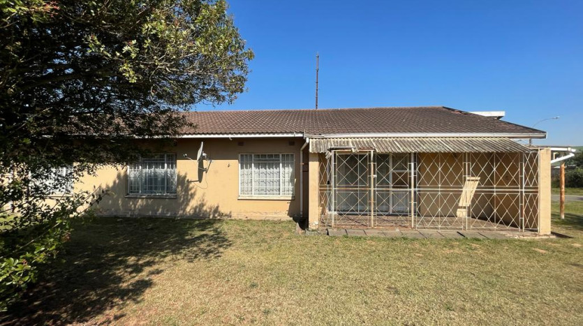 3 Bedroom House in Mthatha Property Images