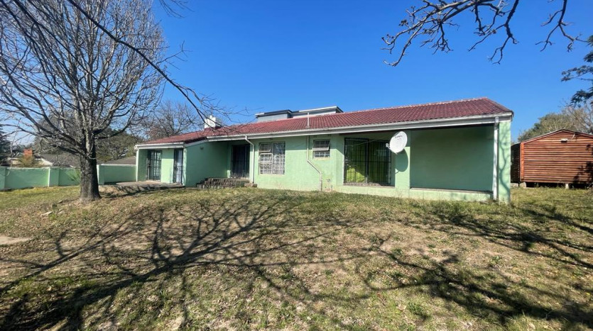4 Bedroom House & Outbuilding in Mthatha Property Lead Image