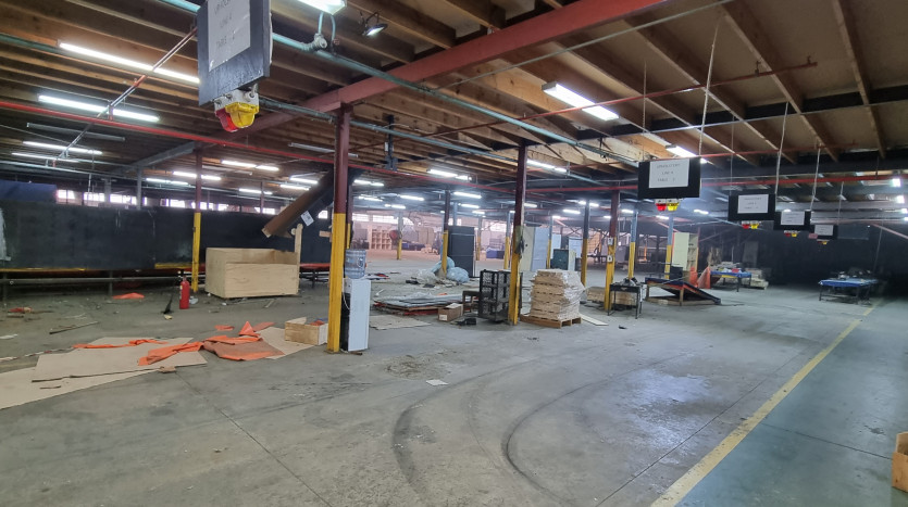 Large Industrial Property Close To Dube Tradeport (Ex Grafton Everest Premises) Property Images