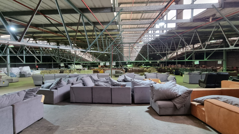 Large Industrial Property Close To Dube Tradeport (Ex Grafton Everest Premises) Property Images