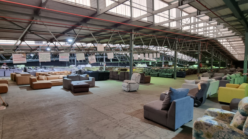 Large Industrial Property Close To Dube Tradeport (Ex Grafton Everest Premises) Property Images