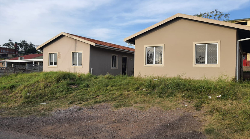 Bidding to start from R550 000 !!!! Live Streamed Auction Property Images