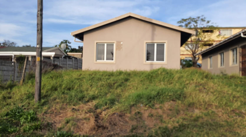Bidding to start from R550 000 !!!! Live Streamed Auction Property Images
