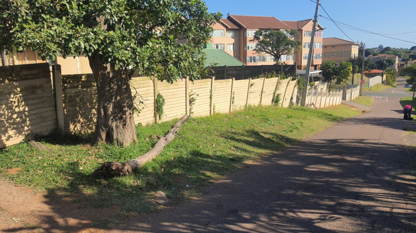 THE SELLER IS CONSIDERING OFFERS FROM R2 500 000 Property Images