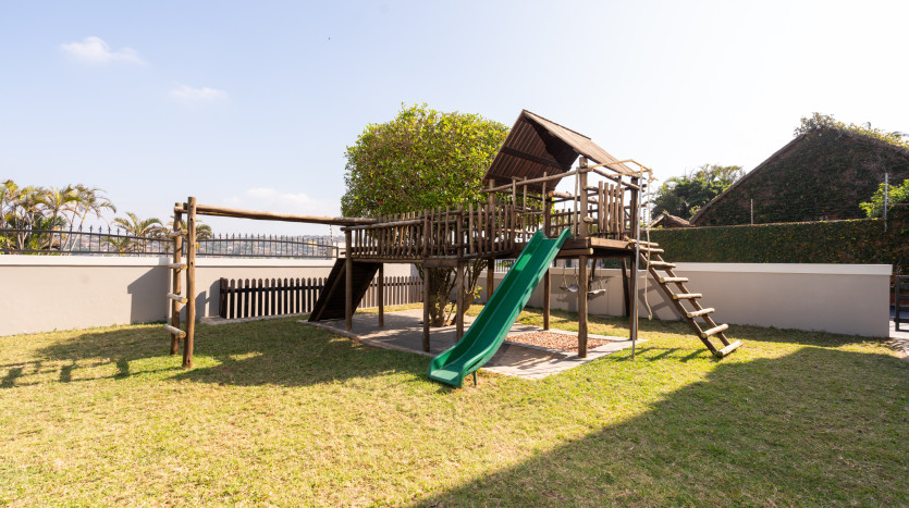Exclusive Mansion With Golf Course and Sea Views Property Images