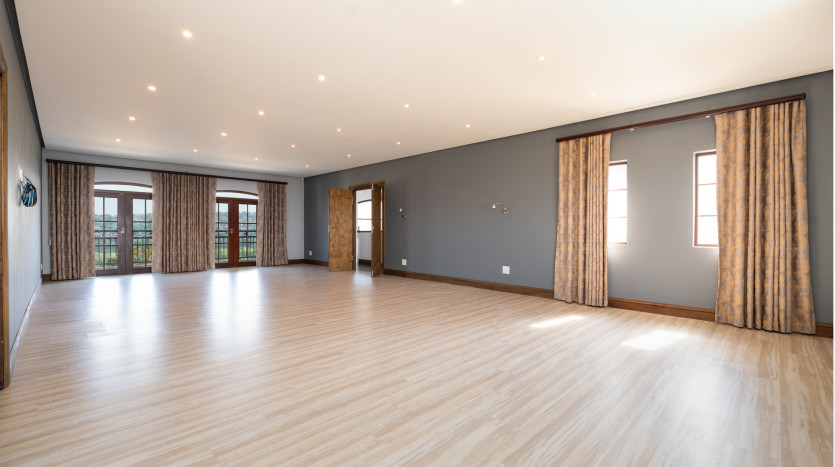 Exclusive Mansion With Golf Course and Sea Views Property Images