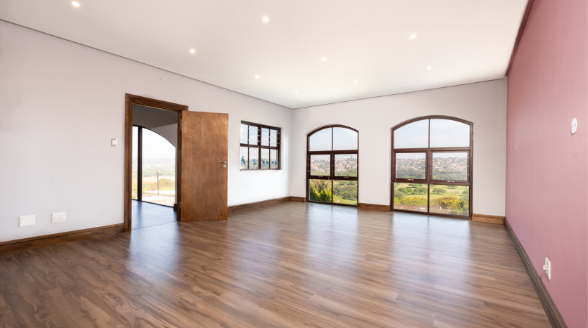 Exclusive Mansion With Golf Course and Sea Views Property Images