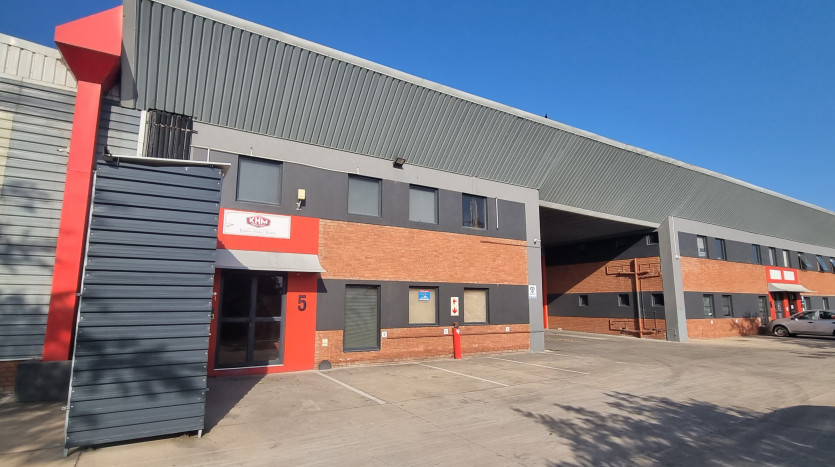 Cold Storage Facility / Mini Factory In Secure Business Park Property Images