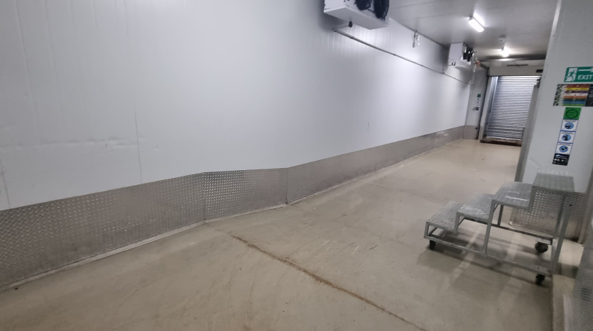 Cold Storage Facility / Mini Factory In Secure Business Park Property Images