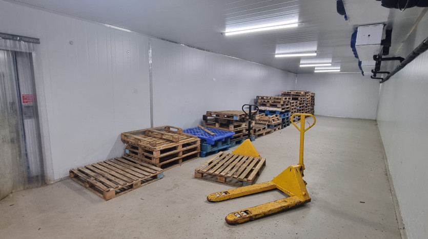 Cold Storage Facility / Mini Factory In Secure Business Park Property Images