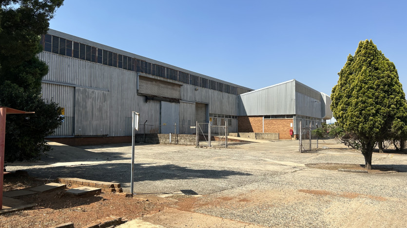 Telkom Portfolio: Expansive Commercial Complex in Krugersdorp Property Images