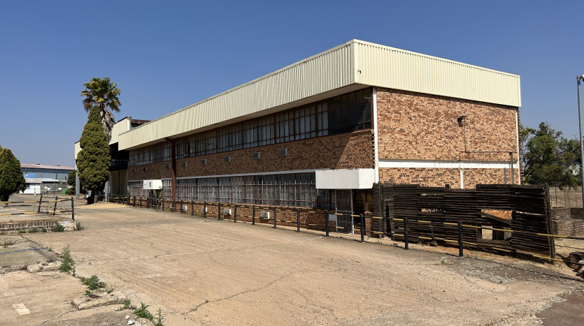 Telkom Portfolio: Expansive Commercial Complex in Krugersdorp Property Images