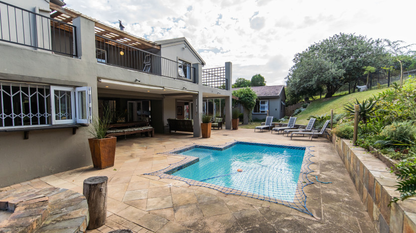 Equestrian Estate Living Property Images
