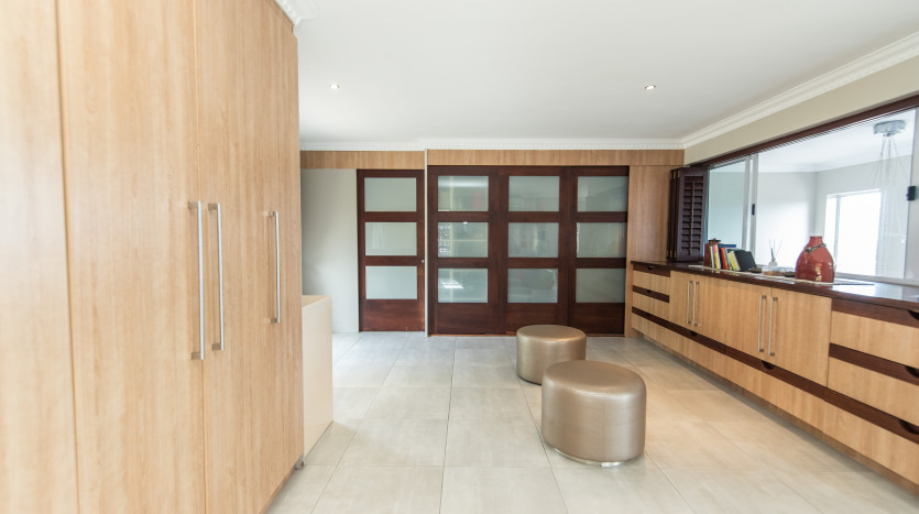 Equestrian Estate Living Property Images