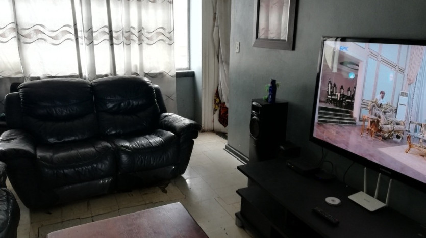Convenient CBD Apartment with City and Bay Views Property Images