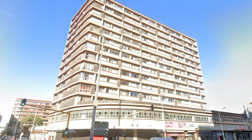 Convenient CBD Apartment with City and Bay Views Property Lead Image