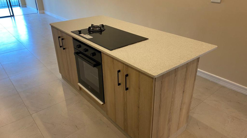 Brand New Simplex with Modern Finishes in Sea View Property Images