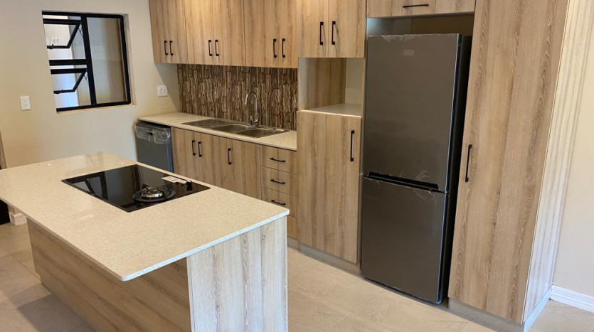 Brand New Simplex with Modern Finishes in Sea View Property Images